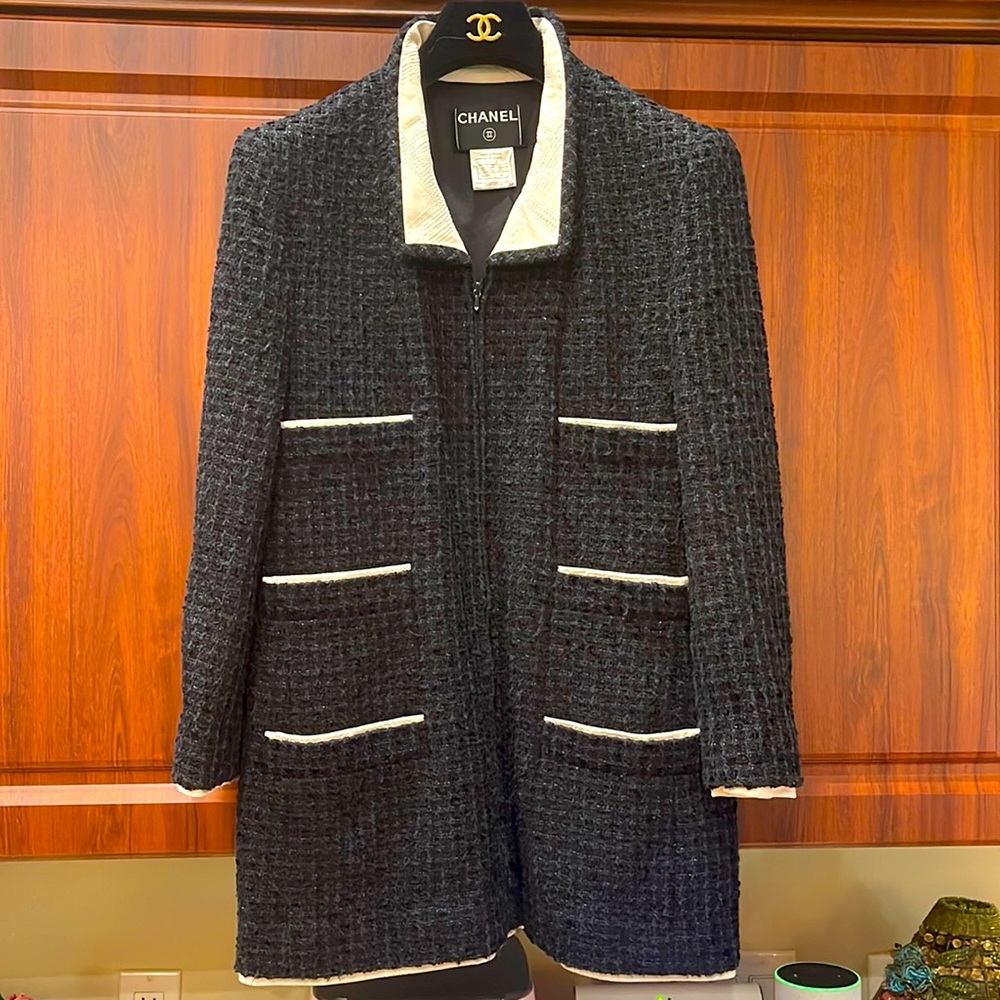 Chanel vintage blazer/ jacket. Size 42
